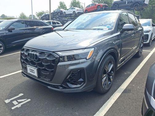 Daytona Gray Pearl Effect 2026 Audi Q7 Premium Plus