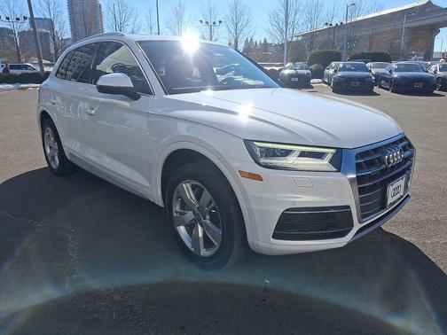 2018 Audi Q5 2.0T Premium Plus