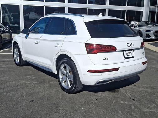 2018 Audi Q5 2.0T Premium Plus