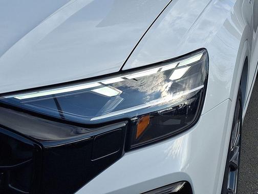 2026 Audi Q8 55 Premium Plus