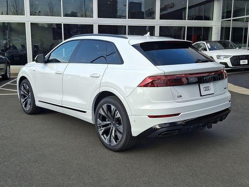 2026 Audi Q8 55 Premium Plus