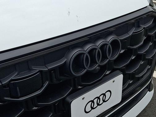 2026 Audi Q8 55 Premium Plus