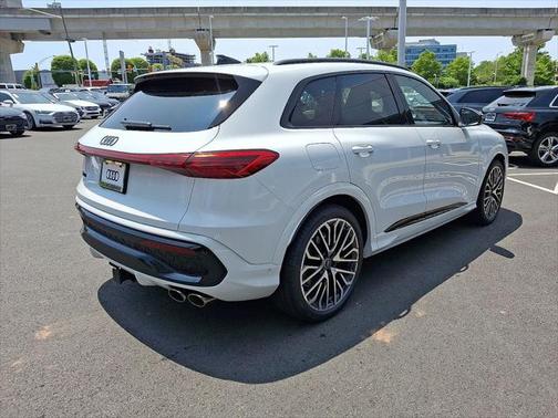 2025 Audi SQ5 3.0T Premium Plus