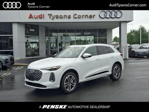 Glacier White Metallic 2025 Audi Q5 Premium TFSI quattro S tronic