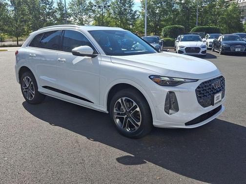 2025 Audi Q5 Premium