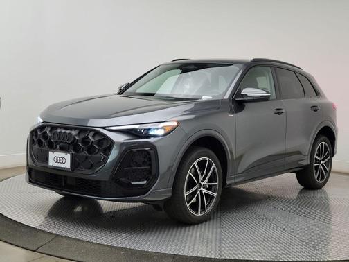 Tambora Gray Metallic 2026 Audi Q5 Premium Plus TFSI quattro S tronic