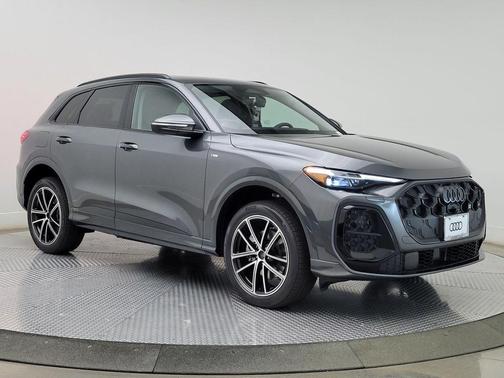 Tambora Gray Metallic 2026 Audi Q5 Premium Plus TFSI quattro S tronic