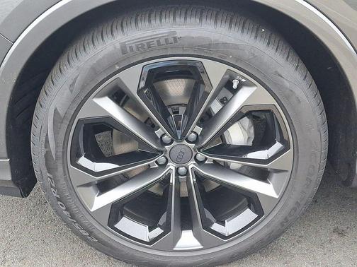 2026 Audi Q7 55 Premium Plus