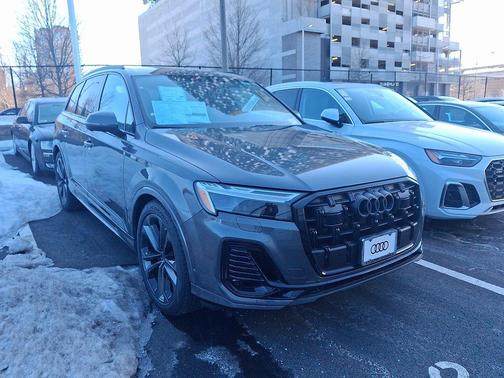 2026 Audi Q7 55 Premium Plus