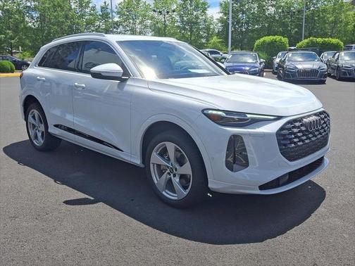 2025 Audi Q5 Premium Plus