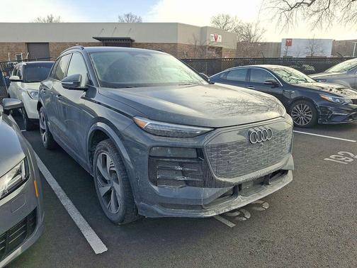 2025 Audi Q6 e-tron Premium Plus quattro