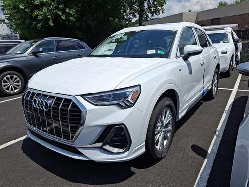 2025 Audi Q3 Premium 45 TFSI S line quattro Tiptronic