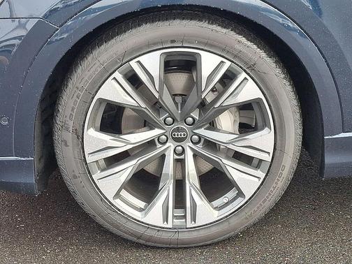 2026 Audi Q8 55 Premium Plus