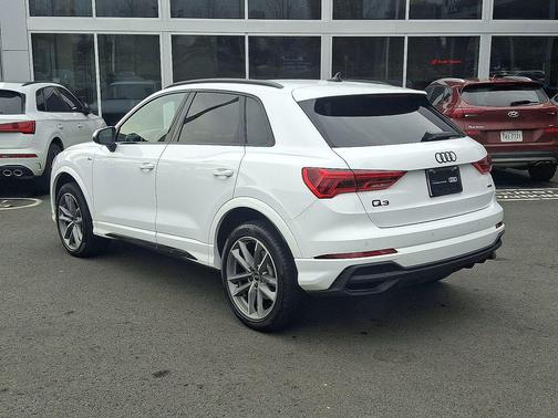 2025 Audi Q3 Premium 45 TFSI S line quattro Tiptronic
