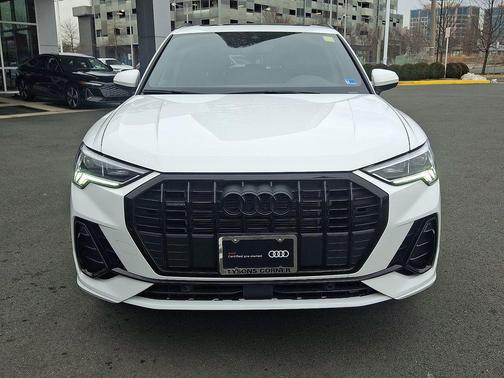 2025 Audi Q3 Premium 45 TFSI S line quattro Tiptronic