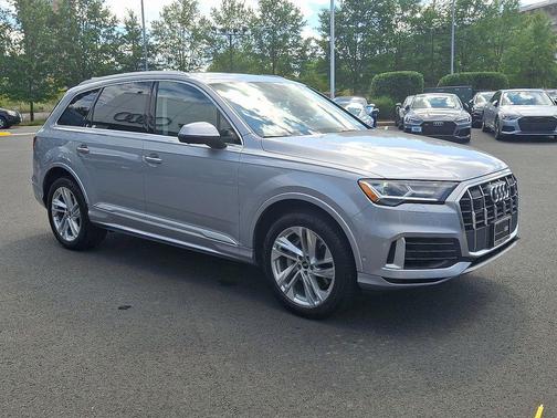 2022 Audi Q7 55 Premium Plus