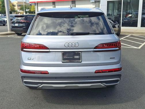 2022 Audi Q7 55 Premium Plus