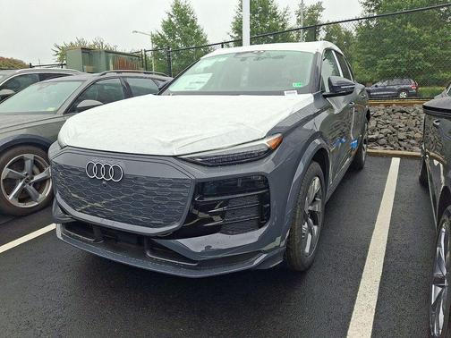 2025 Audi Q6 e-tron Premium Plus quattro