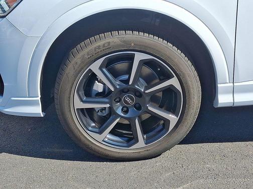 2025 Audi Q3 45 S line Premium Plus