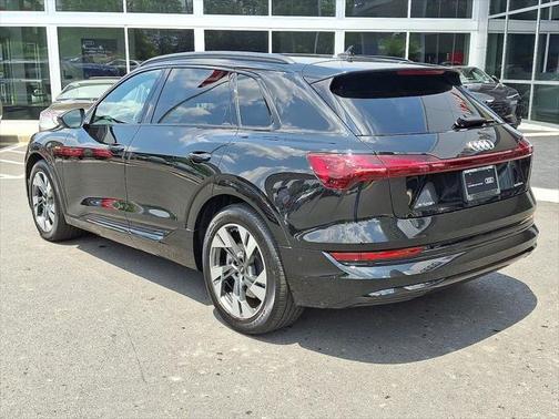 2022 Audi e-tron Premium