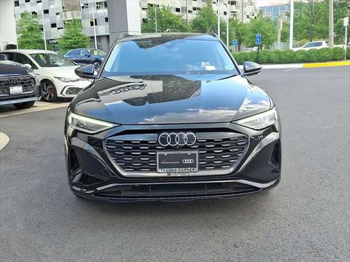 2024 Audi Q8 e-tron Prestige