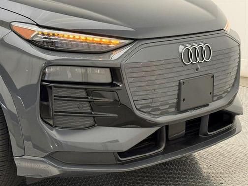 2025 Audi Q6 e-tron Prestige quattro