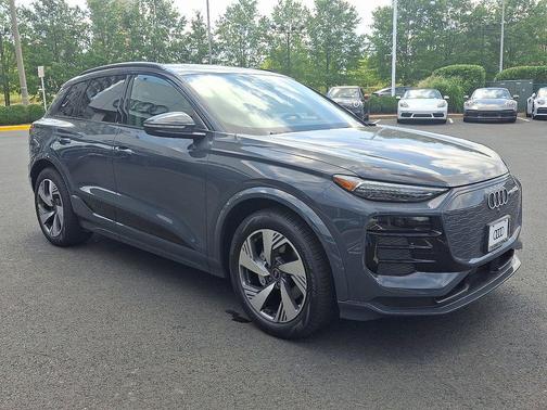 2025 Audi Q6 e-tron Prestige quattro