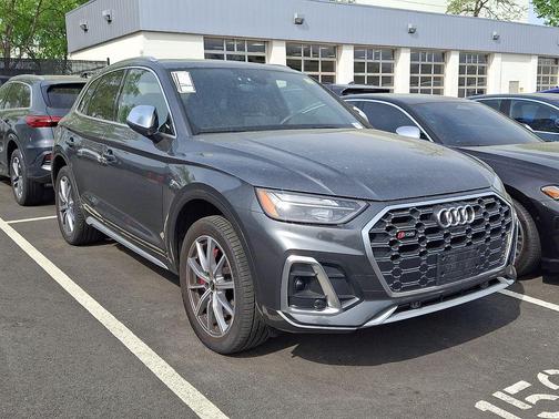 Daytona Gray Pearl Effect 2025 Audi SQ5 3.0T Premium Plus