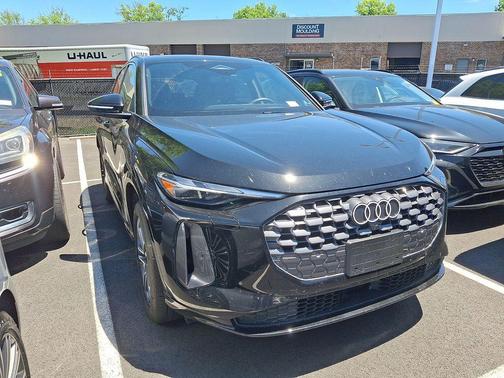 Mythos Black Metallic 2025 Audi Q5 Premium TFSI quattro S tronic