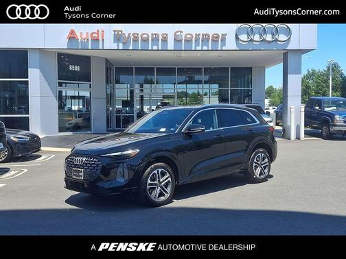 Mythos Black Metallic 2025 Audi Q5 Premium TFSI quattro S tronic