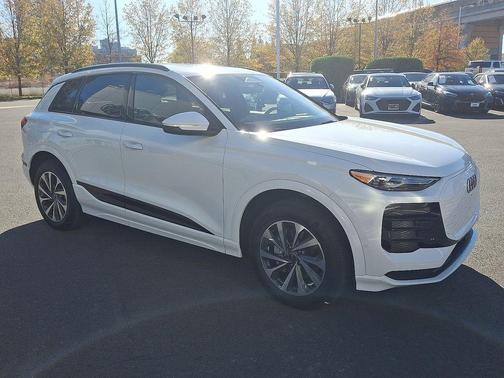 2025 Audi Q6 e-tron Premium quattro