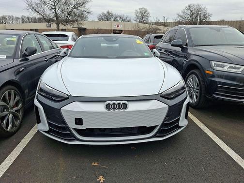 2023 Audi e-tron GT Prestige quattro