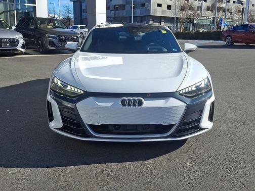 2023 Audi e-tron GT Prestige quattro