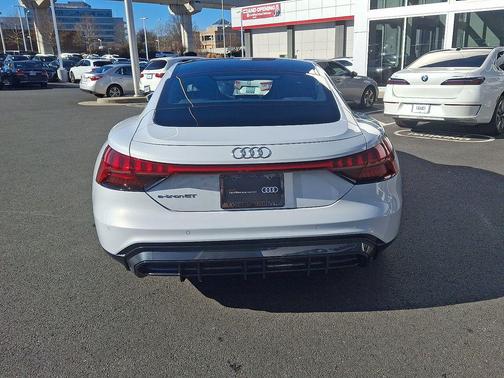 2023 Audi e-tron GT Prestige quattro