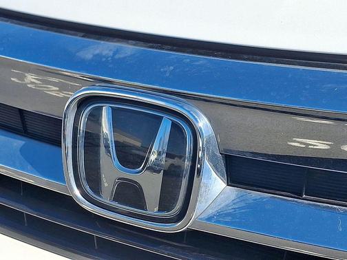 2022 Honda Pilot Touring 8-Passenger