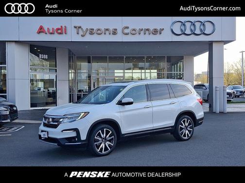 Platinum White 2022 Honda Pilot Touring 8-Passenger