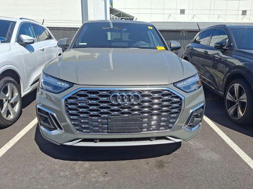 Chronos Gray Metallic 2023 Audi Q5 45 S line Prestige
