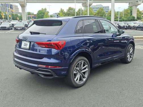 2025 Audi Q3 Premium 45 TFSI S line quattro Tiptronic
