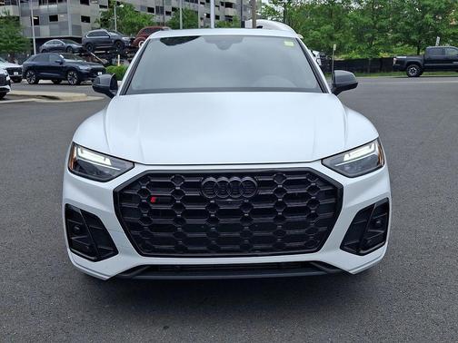 Glacier White Metallic 2024 Audi SQ5 3.0T Premium Plus