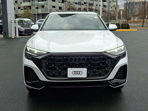 2025 Audi Q8 55 Premium