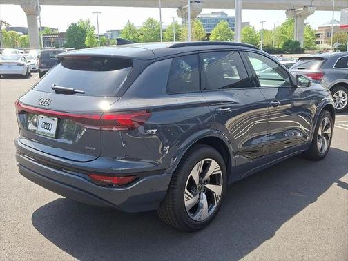 2025 Audi Q6 e-tron Premium Plus quattro