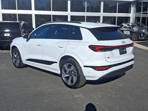 2025 Audi Q6 e-tron Premium Plus quattro