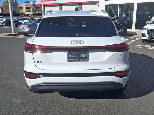 2025 Audi Q6 e-tron Premium Plus quattro