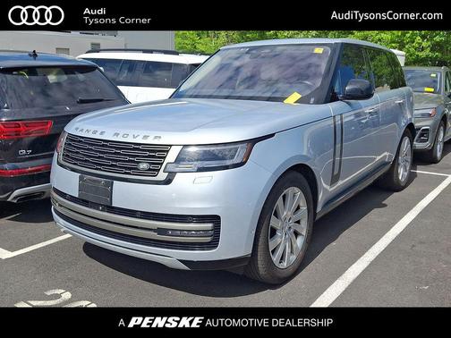 Silver Metallic 2023 Land Rover Range Rover P400 SE