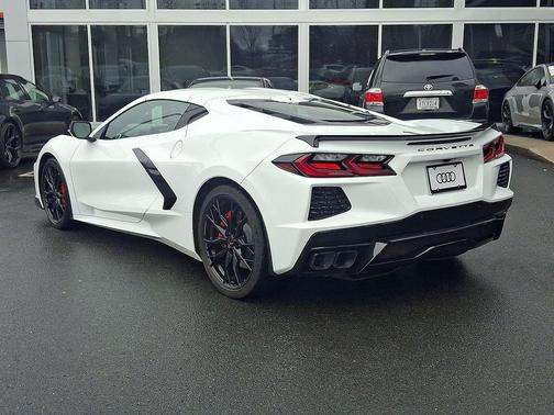 2023 Chevrolet Corvette Stingray w/2LT