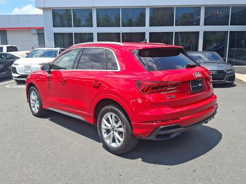 Tango Red Metallic 2022 Audi Q3 45 S line Premium Plus
