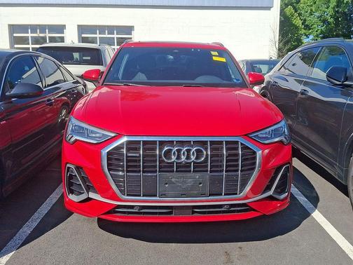 Tango Red Metallic 2022 Audi Q3 45 S line Premium Plus