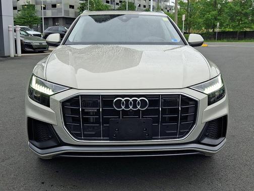 Vicuna Beige Metallic 2023 Audi Q8 55 Prestige