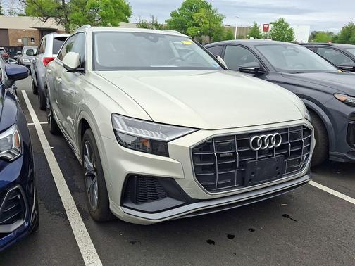 Vicuna Beige Metallic 2023 Audi Q8 55 Prestige