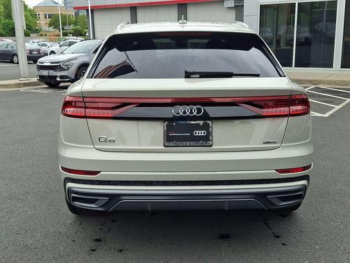 Vicuna Beige Metallic 2023 Audi Q8 55 Prestige